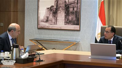 رئيس الوزراء يتابع مع وزير الطيران المدني الموقف التنفيذي لبوابة الجمهورية الجديدة الجوية