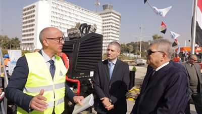 الفريق أسامة ربيع: وصول الوحدات البحرية الخاصة بأسطول شركة آنتي بوليوشن إيجيبت