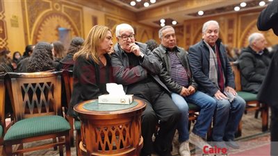 شريف عرفة ومحمد عبد العزيز وعاطف عوض يقدمون واجب العزاء في محسن التوني بمسجد الشرطة بالشيخ زايد