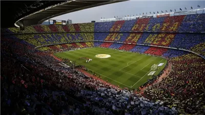 يويفا يعلن عدم إقامة مباراة برشلونة وباريس سان جيرمان في الكامب نو