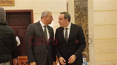 رئيس مجلس النواب وخالد العناني وبكري أول الحضور في عزاء والدة المستشار أحمد مناع| صور