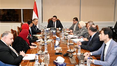 الإسكان: مقترح تنفيذ 8 تجمعات بدوية متطورة جنوب الطريق الساحلي من منطقة رأس الحكمة إلى السلوم