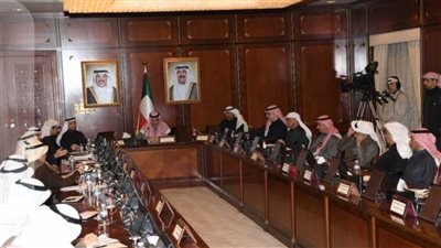 منها رفع الإيقاف عن صرف الرواتب.. الكويت تعلن عن قرارات جديدة بشأن الأشخاص المسحوبة جنسياتهم 