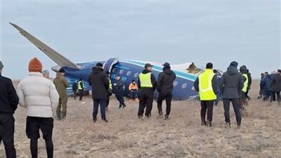 الطيور أسقطتها.. رئيس أذربيجان يقطع زيارته إلى روسيا بعد تحطم طائرة في كازاخستان| بث مباشر