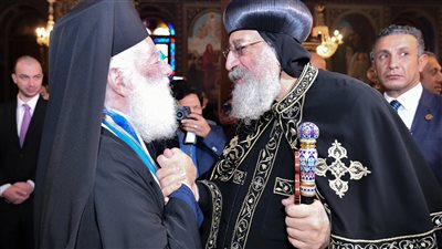 البابا تواضروس الثاني يهنئ بطريرك الروم الأرثوذكس بالكريسماس