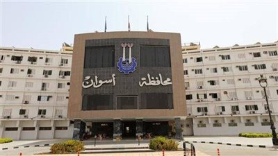 محافظ أسوان يحيل واقعة انقطاع المياه للنيابة العامة 