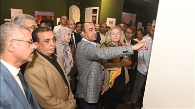 أمين الأعلى للآثار يزور متحف سوهاج لتفقد معرض مقتنيات مقبرة حاكم الصعيد | صور