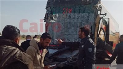 مصرع 3 أشخاص وإصابة 12 آخرين في حادث تصادم أتوبيس وسيارة نقل بالمنيا |أسماء