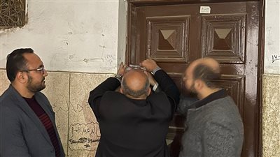 ضبط طالب بكلية التجارة ينتحل صفة طبيب جلدية داخل عيادة غير مرخصة في سوهاج