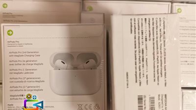 726 سماعة.. ضبط محاولة تهريب سماعات ذكية بجمرك السلوم