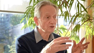 عراب الذكاء الاصطناعي يتنبأ بانقراض البشرية خلال 30 عاما.. ودعوة لاتخاذ تدابير قوية