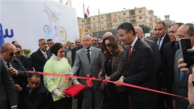 وزيرا التموين والتنمية المحلية ومحافظ القاهرة يفتتحون عددا من المشروعات الخدمية| صور