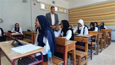 انتظام الطلاب في امتحانات النقل للفصل الدراسي الأول بشمال سيناء