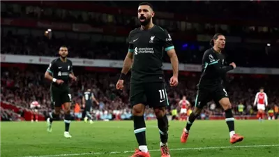 محمد صلاح يقود تشكيل ليفربول أمام مانشستر يونايتد في الدوري الإنجليزي 