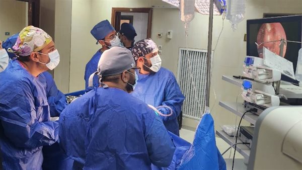 الفريق الطبي خلال