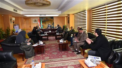 محافظ الفيوم يتابع آخر إجراءات توصيل المرافق للمجمع الصناعي بقرية هوارة المقطع