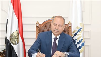 محافظ القاهرة يصدر حركة تغييرات بين رؤساء الأحياء