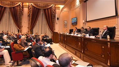 وزير الصحة: قانون المسئولية الطبية لا يسعى لتكبيل الأطباء.. والأخطاء واردة حتى من أكبر الأساتذة 