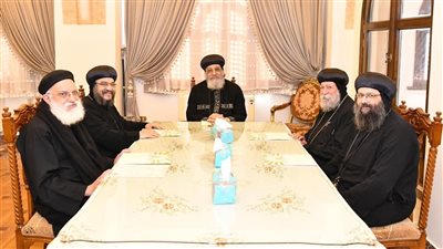 البابا تواضروس يستقبل أساقفة الإسكندرية لبحث الشؤون الرعوية