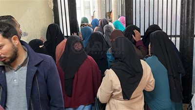 لليوم الثالث على التوالي.. توافد أهالي الفيوم على مكاتب الشهر العقاري لتحرير توكيلات حزب الجبهة الوطنية