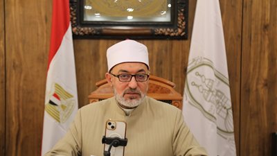 المفتي: الإسلام أقرَّ بمبدأ استقلال الذمة المالية للمرأة ولها حق التصرف في أموالها دون تبعية للرجل