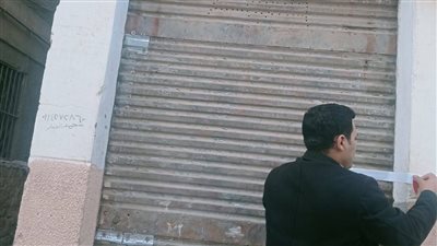 تزعج السكان.. غلق وتشميع ورشة نجارة مخالفة بمدينة نصر| صور