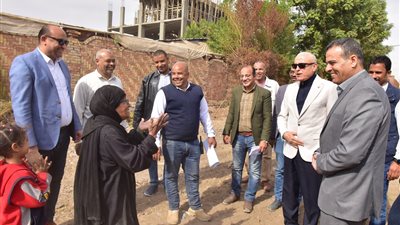 ممارسات كهرباء بأرقام كبيرة وتركيب أعمدة على حسابهم من أجل توصيل العدادات..سكان حوض الـ 18 بالأقصر يتساءلون لماذا نعاقب؟