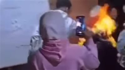 بعد إشعال النيران بها.. تفاصيل الحالة الصحية لمعلمة الشرقية ضحية التريند | بث مباشر