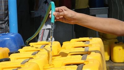 استياء أهالي الأقصر بعد انقطاع المياه بسبب الصيانة.. والشركة تعتذر وتعد بعودتها خلال ساعات| بث مباشر