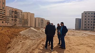 رئيس جهاز العبور الجديدة يوجه الشركات بالالتزام بخطة زمنية لتسليم الوحدات للمواطنين في مواعيدها 