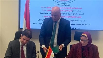 نقل الكهرباء توقع عقد تصنيع وتوريد حديد أبراج ثنائية الموصل اللازمة للخطوط الهوائية 