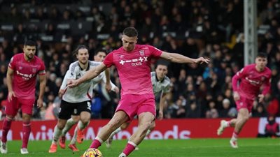 سام مرسي يشارك في تعادل إيبسويتش تاون مع فولهام في البريميرليج