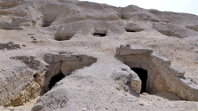 محافظ سوهاج يوجه بوضع تصور كامل لتطوير منطقة التل الأثري بالديابات| صور