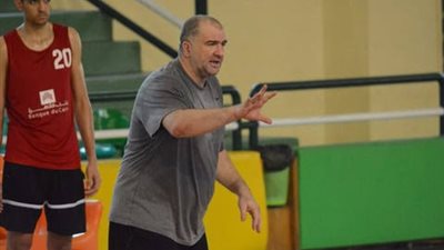 القصة الكاملة لتعيين الكرداني مدربًا لمنتخب السلة وحقيقة عودة الكندي روي رانا