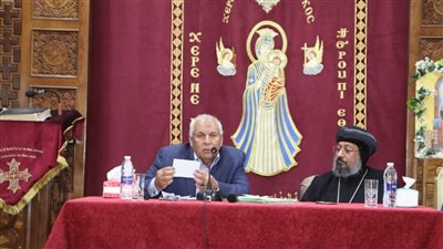 محافظ الوادي الجديد يعقد لقاءً جماهيريًا بمقر كنيسة العذراء مريم