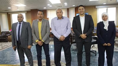 الوادي الجديد تتسلم جهاز كشف دلالات الأورام السرطانية المبكرة