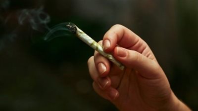 المتهمة بطعن ابنها بسكين في بولاق الدكرور: طعني في شرفي عشان منعته يشرب مخدرات