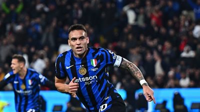 إنتر ينهي الشوط الأول متقدمًا على ميلان في نهائي كأس السوبر الإيطالي