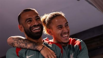 تسيميكاس: محمد صلاح مثال يُحتذى به.. وآمل أن تستمر صداقتنا لسنوات عديدة