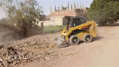 بالتزامن مع عيد الميلاد المجيد.. استمرار حملات النظافة في شوارع سوهاج