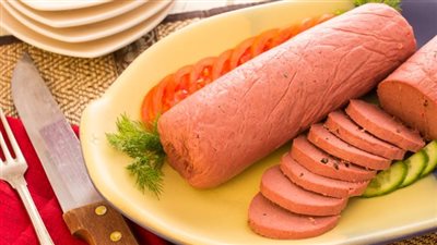 طريقة عمل اللانشون في البيت بدون لحمة.. مش هيفرق عن الجاهز 