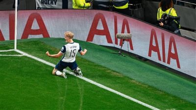 بمشاركة صلاح.. توتنهام يفوز على ليفربول في ذهاب نصف نهائي كأس الكاراباو