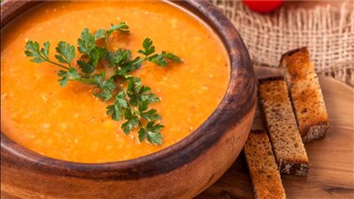 أفضل طرق لعمل شوربة العدس في الشتاء.. ترفع المناعة وتقاوم البرد