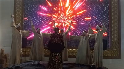 فرقة المنيا للفنون الشعبية تقدم عروضًا تراثية تزين احتفالات العام الجديد 
