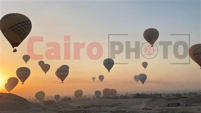تحليق 65 رحلة بالون طائر على متنها 1400 سائح بالأقصر