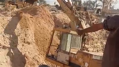 لليوم السادس.. استمرار البحث عن جثمان عامل انهارت عليه بئر عمقها 25 مترًا بقنا