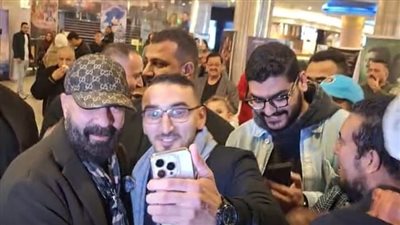 محمد سعد يفاجئ جمهوره بحضور فيلم الدشاش بإحدى سينمات مدينة نصر| بث مباشر