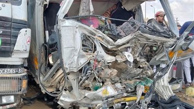 تصادم سيارتي نقل وأخرى ملاكي بالجيزة.. وإصابة 3 أشخاص