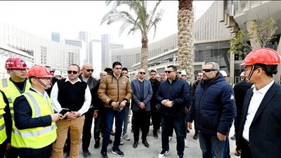 وزير الإسكان يطالب بتحديد توقيت زمني لاستلام الغرف الفندقية بمنطقة الأعمال بالعاصمة الإدارية