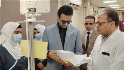 بسبب الإقبال الكبير.. توجيهات بزيادة عدد الأطباء في العيادات الخارجية بمستشفى سوهاج العام